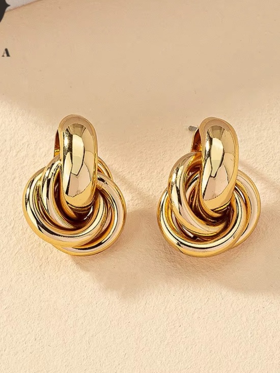 Jewelry - NWT - Knot Drop Earrings Gold Interlinked - Luxury - Vintage - Classic